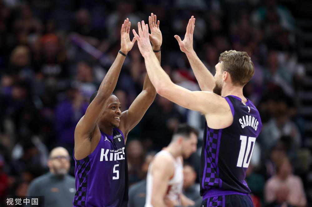 间的东部球 间的东部球