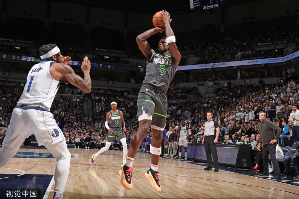 胡明轩运球 胡明轩运球