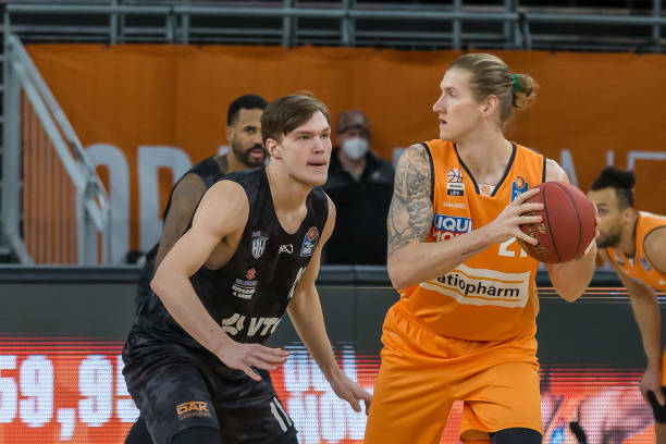 发球队的奋 发球队的奋